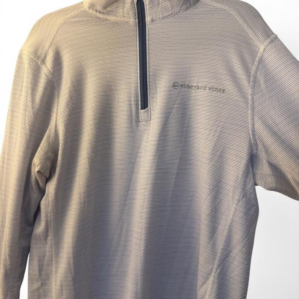Vineyard-vines Men's White and Purple Sweatshirt